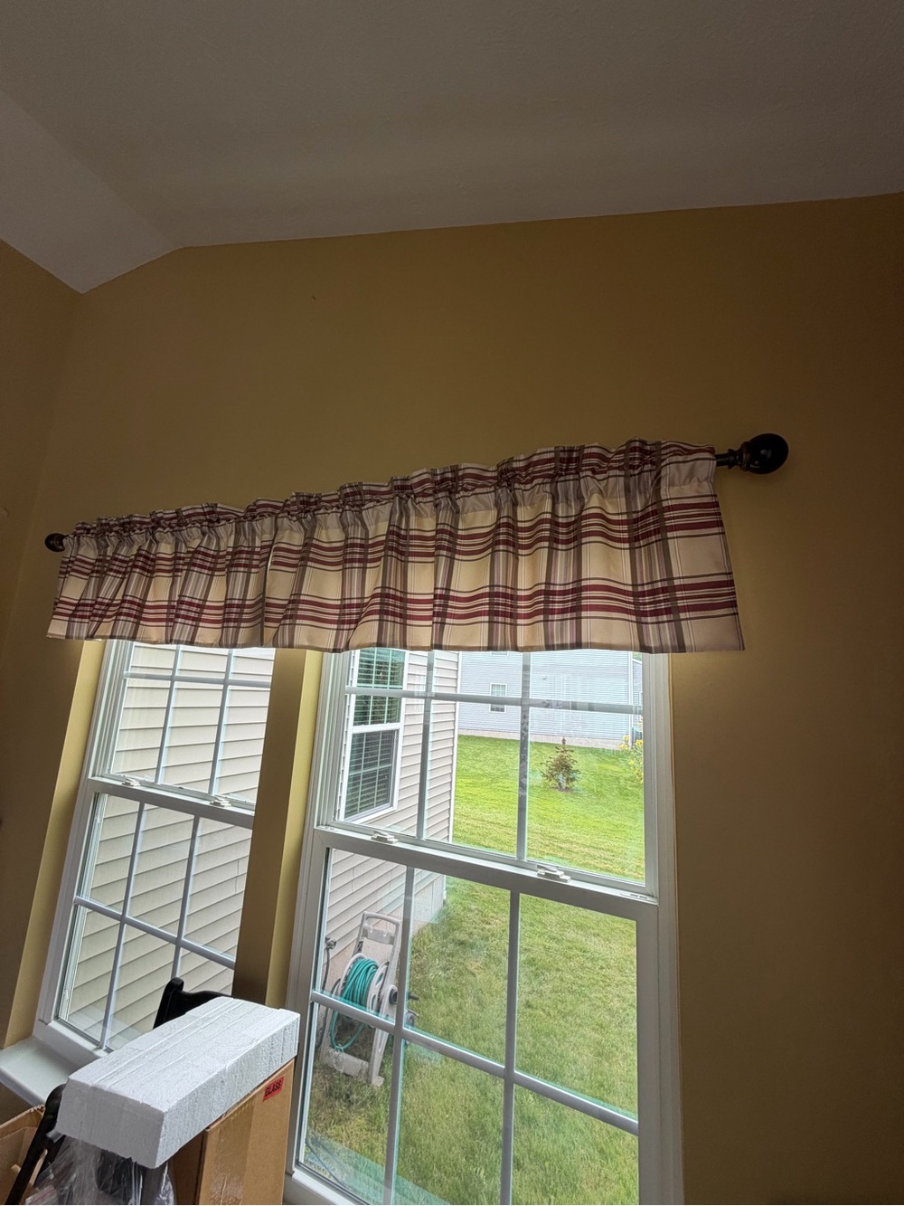 Plaid Window Valance in Beige & Red